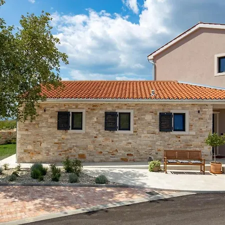 וילה Santa Margherita וודניאן